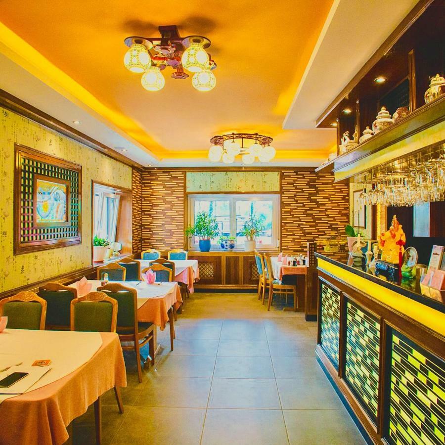 Gaststaette Lin Garden Hotell Untergruppenbach Exteriör bild