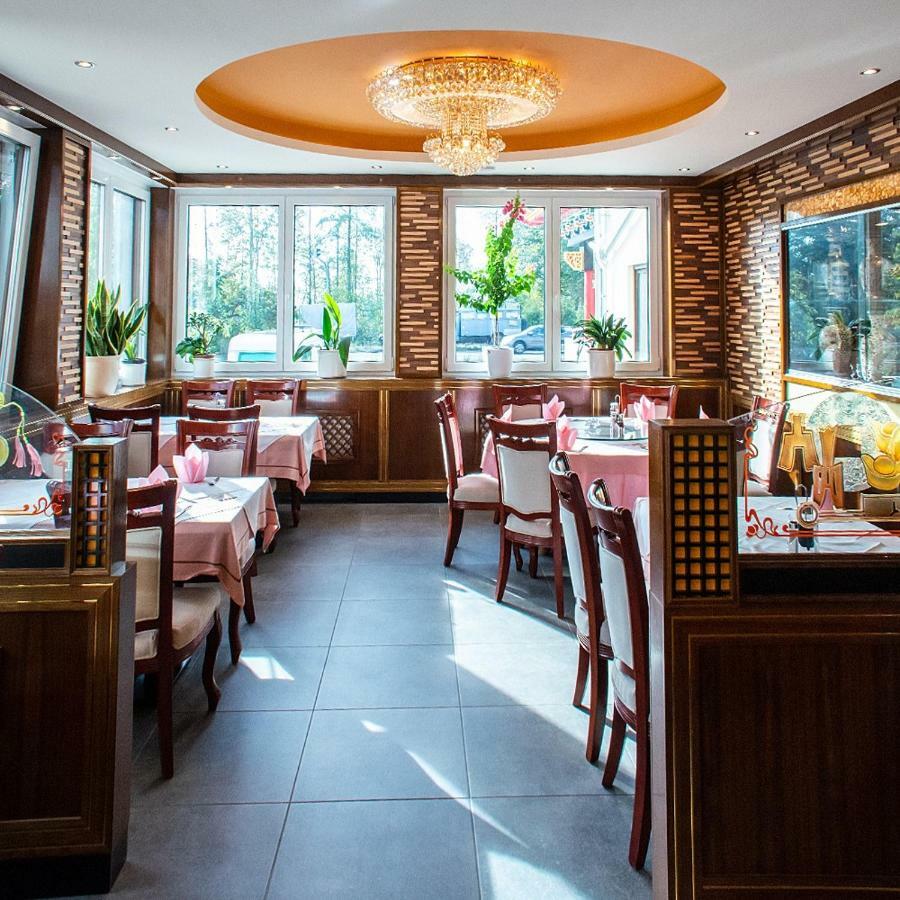 Gaststaette Lin Garden Hotell Untergruppenbach Exteriör bild